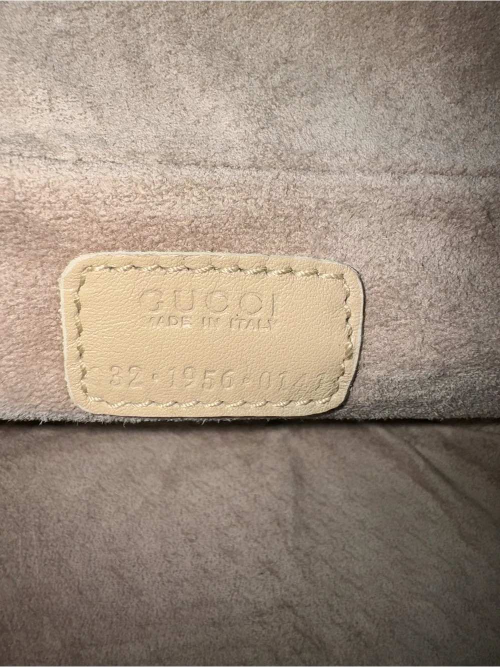 Beige Gucci Vanity Handbag/Cosmetic Case with Top Handle